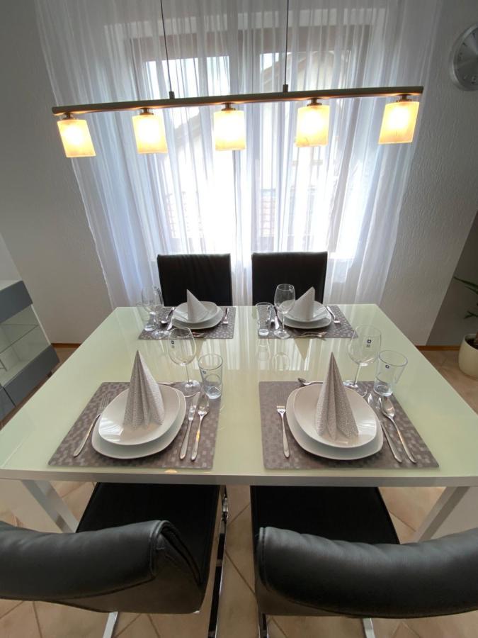 Elviras Apartment Singen Chambre photo