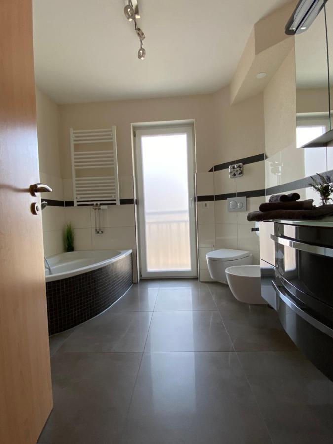 Elviras Apartment Singen Chambre photo