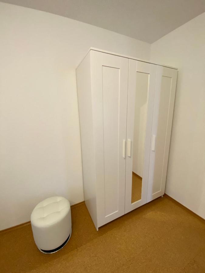 Elviras Apartment Singen Chambre photo