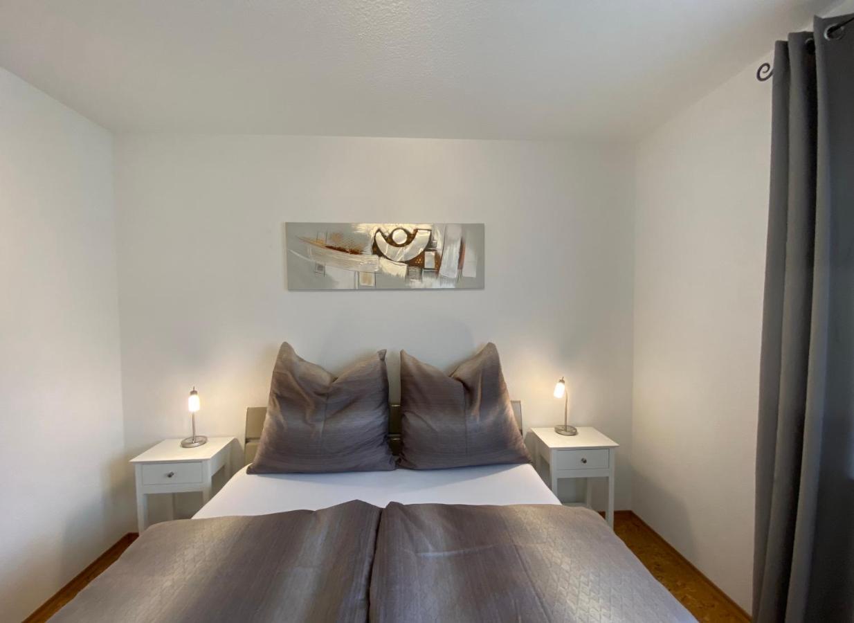 Elviras Apartment Singen Chambre photo